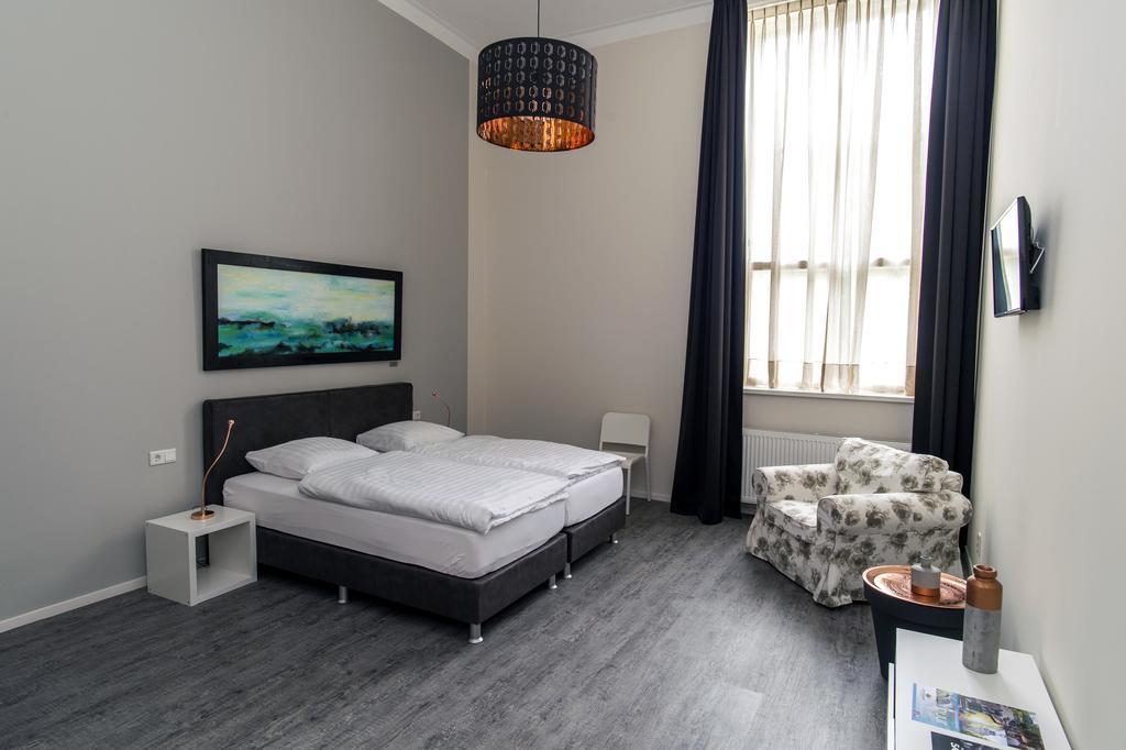 Bed & Breakfast De Oale School 拉斯罗普 外观 照片