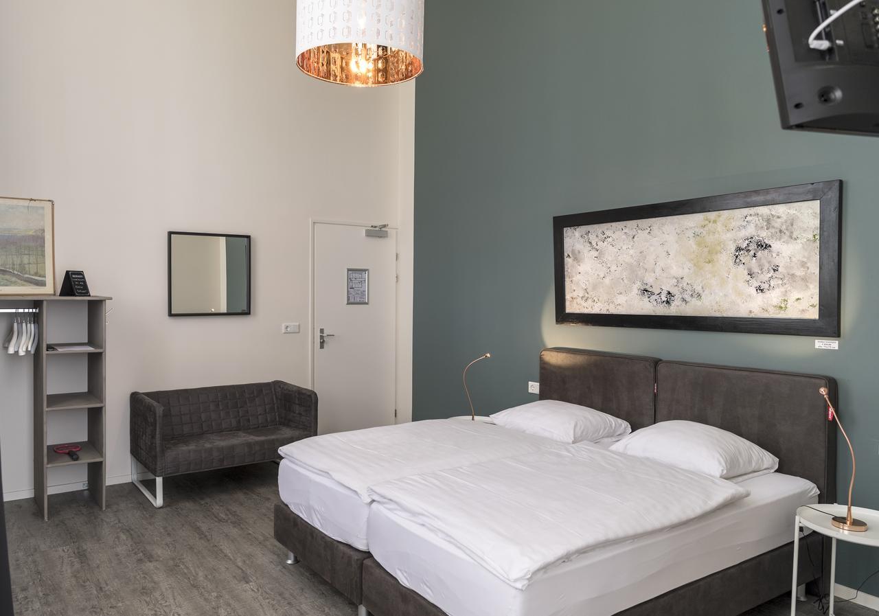Bed & Breakfast De Oale School 拉斯罗普 外观 照片